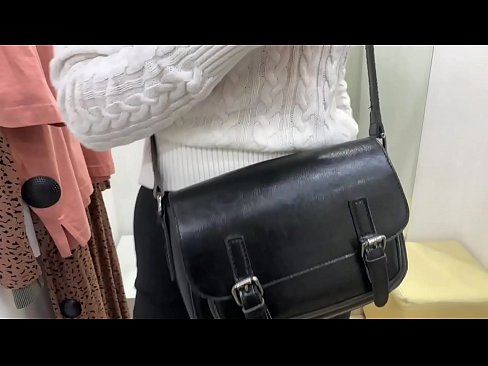 ❤️ Јавна мастурбација младе кучке ФералБерри са дилдом у соби за мерење ❤ Хард порно на sr.sitevox.top ❌